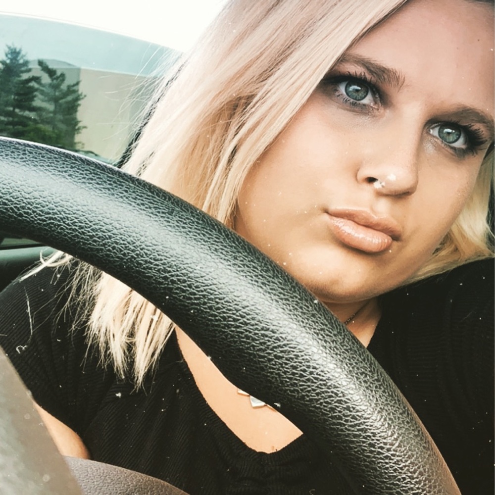 Meet your Posher, Hannah